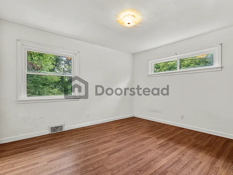 1217 Forestdale Dr — Photo 12