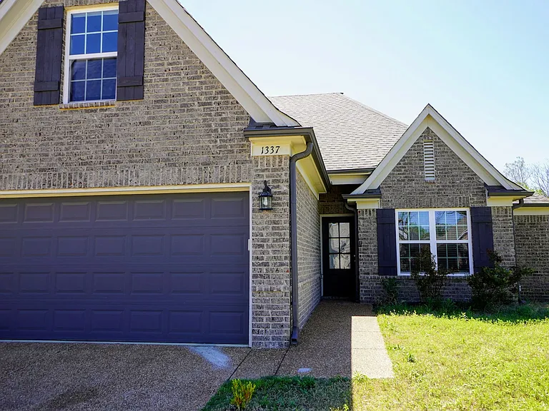 1337 Benjamin Harrison Dr — Photo 4