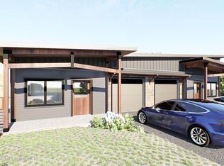 8 Cooper St #B, New Paltz, NY 12561