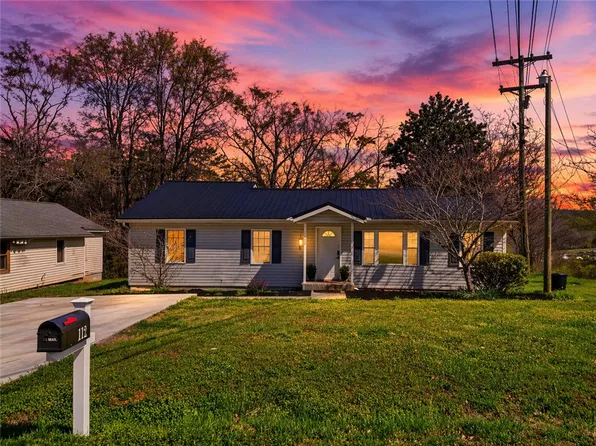 112 Newry Rd, Seneca, SC 29672