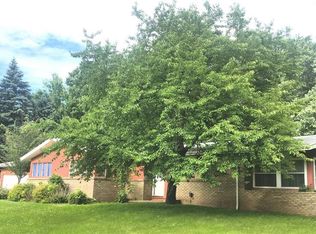 142 Gordon Dr, Rochester, NY 14626