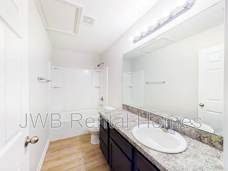 8709 Berry Ave — Photo 10