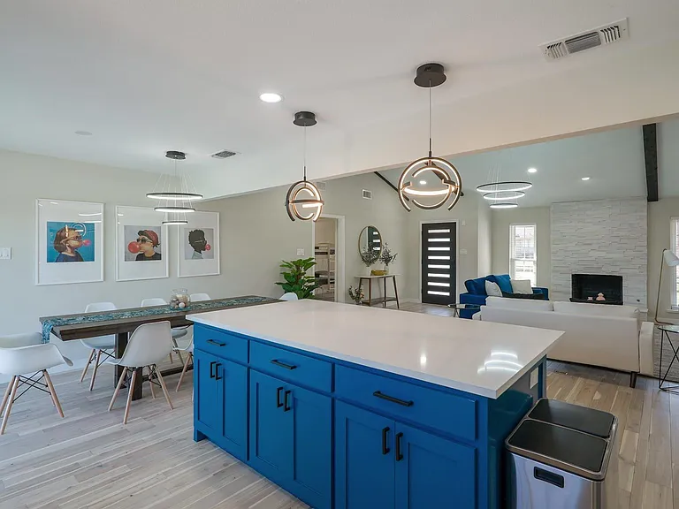 1205 Hillsdale Dr — Photo 14