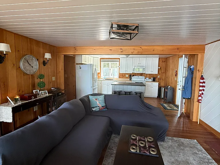 353 Mica Point Rd — Photo 9