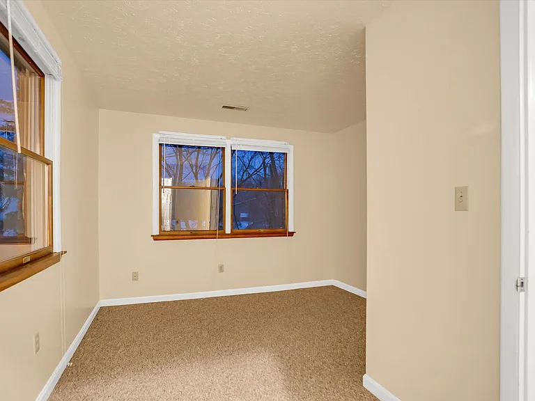 Blackhawk Commons Apartments — Photo 10