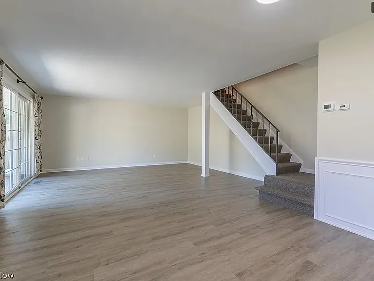 7970 Mentor Ave #D01 — Photo 23