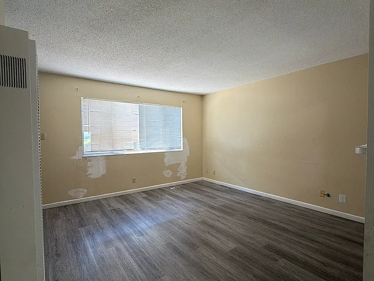 21539 Westpark St #2 — Photo 13