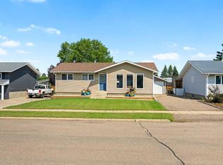 5308 S 34th St, Lloydminster, AB T9V 1G7