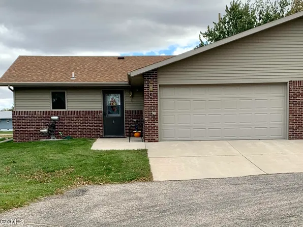 445 Becker St Unit 5, Turtle Lake, ND 58575