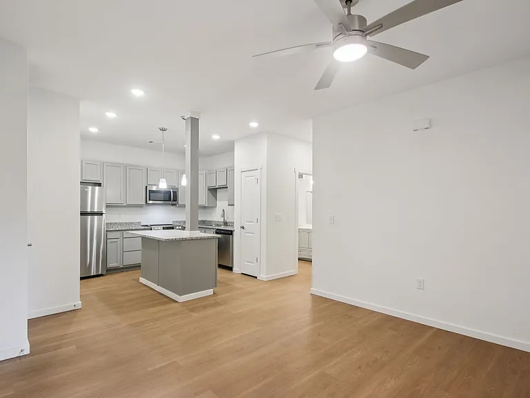 Portland Place Apartments — Photo 46