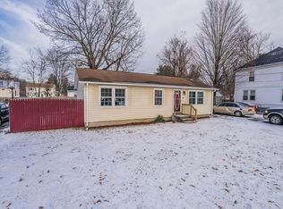 57 Pelham St, Springfield, MA 01109