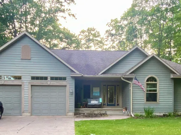 7601 Summit 19.55 Dr, Gladstone, MI 49837