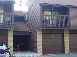 20 Glenside Dr, Annandale, NJ 08801