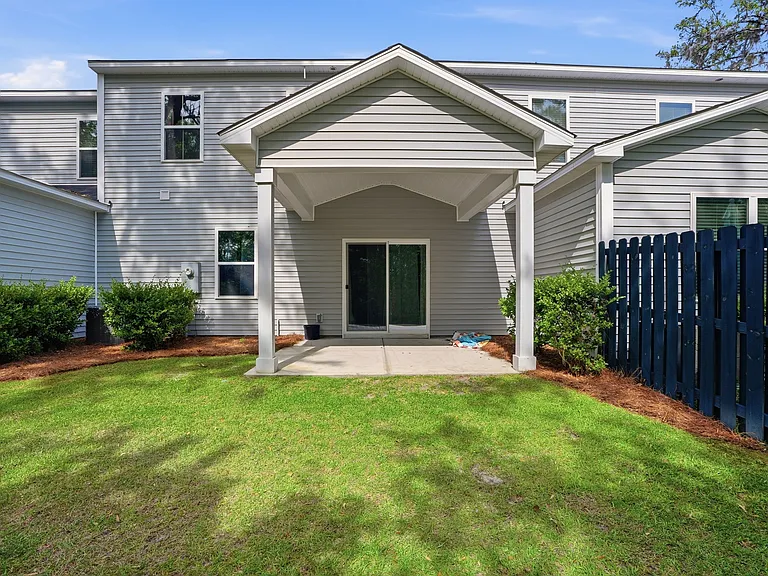 17 Crown Ct — Photo 39