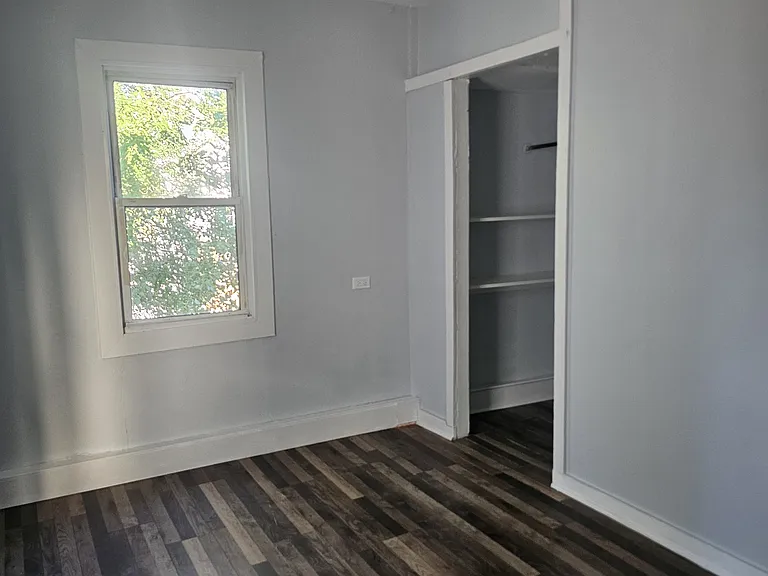 1087 Kossuth St #2 — Photo 4