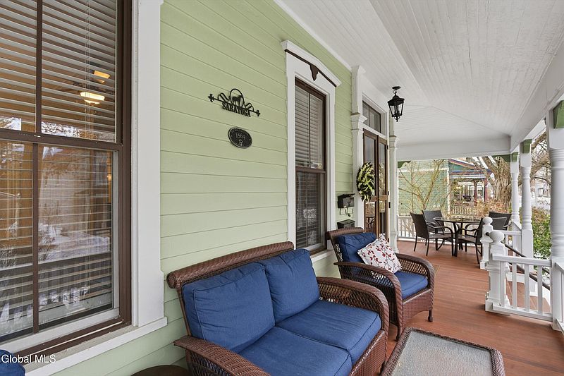 4th image of 176 Spring Street