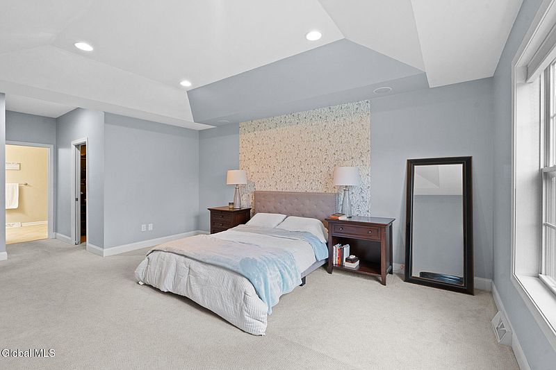 5th image of 2 Vista Court