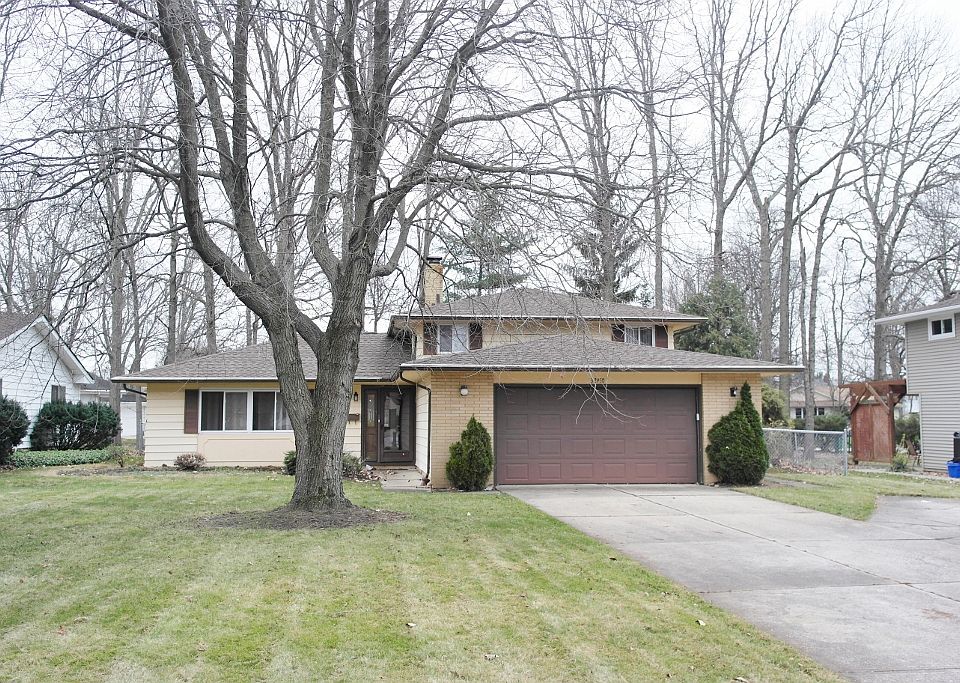 1st image of 32950 E Nimrod St