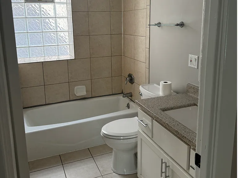 4047 N Long Ave #1 — Photo 10
