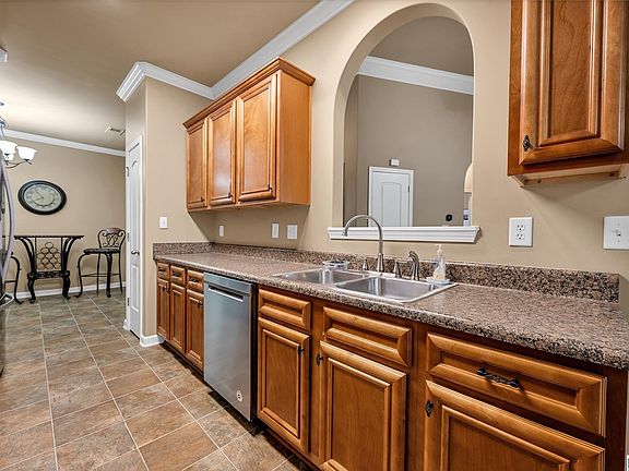 3rd image of 3215 Chapel Hill Pkwy
