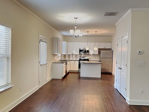 4th image of 2494 Beal St
