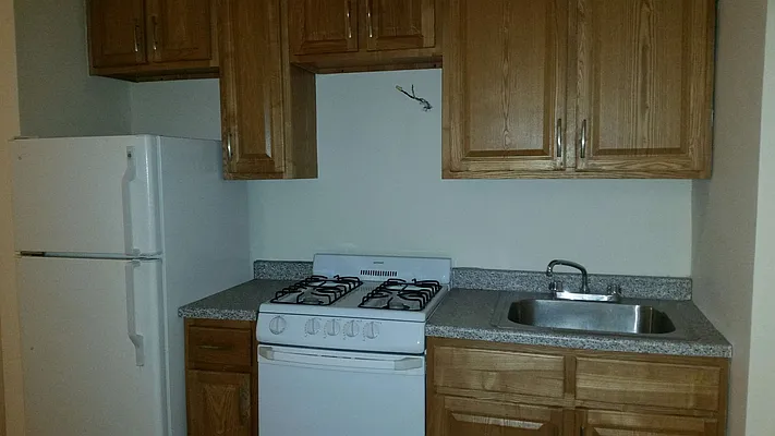 Rented by Cohen Smith Chang LLC | media 15