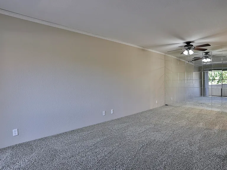 2820 N Arcadia Ct #B208 — Photo 9