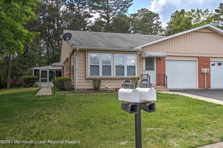 1st image of 32A Franklin Ln