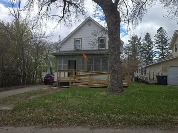 220 E Cecil Ave, Fergus Falls, MN 56537