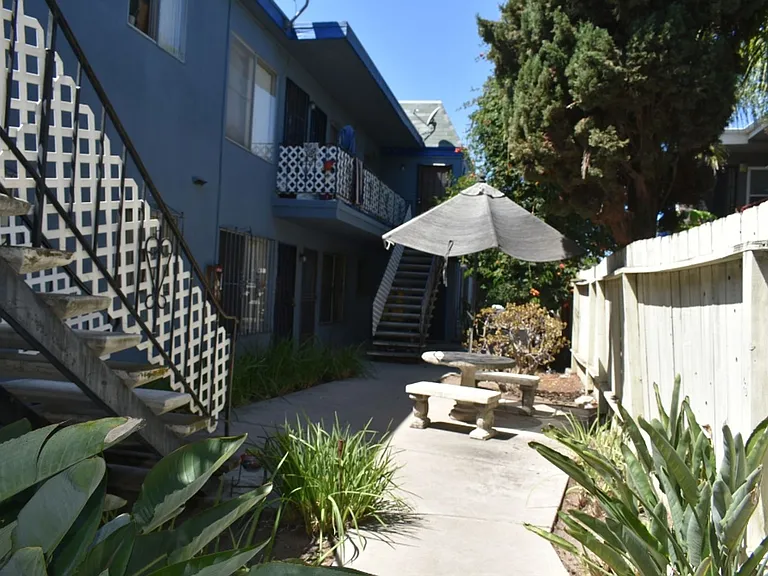 4167 Cherokee Ave — Photo 16