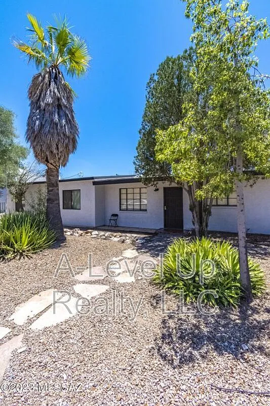 1 bed, 1.0 bath, $500 — Photo 2