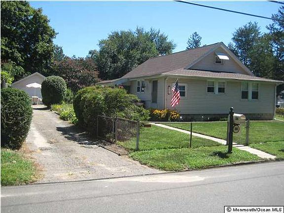 2nd image of 306 Tennyson Ave