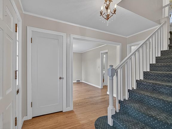 4th image of 705 6th St