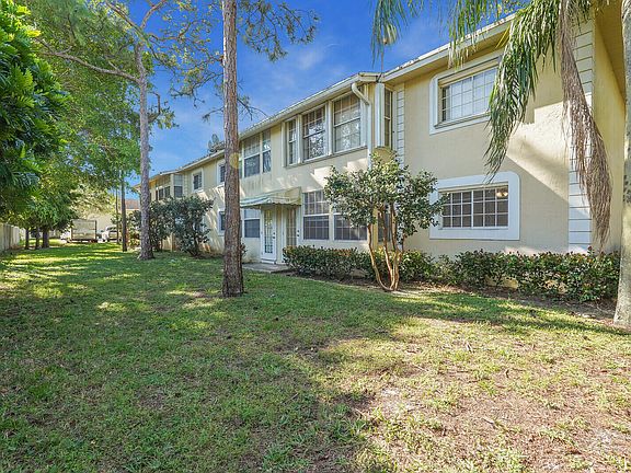 2nd image of 1701 Palm Beach Trace Drive