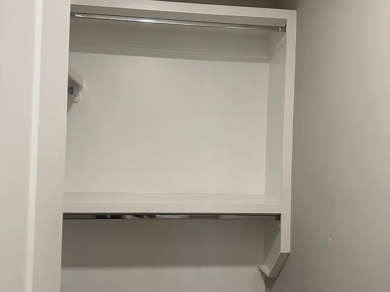 1121 Lawrence Ave #7 — Photo 19