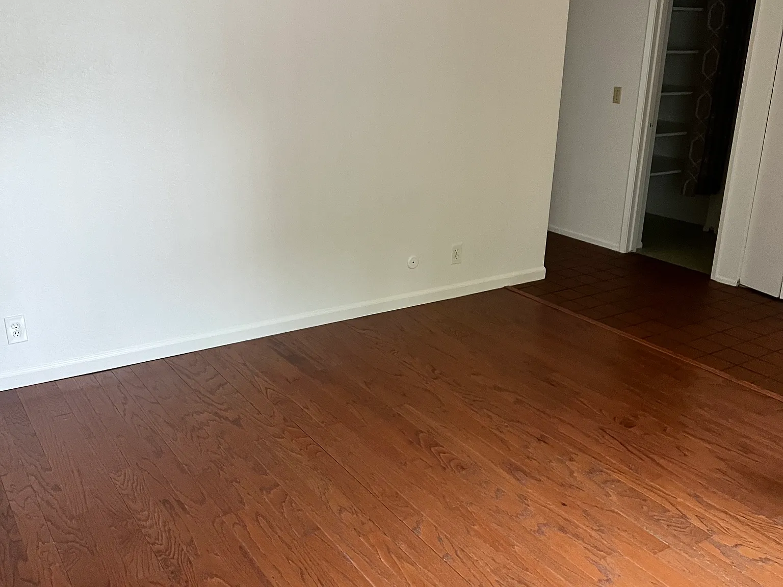 3 bed, 1018 sqft, $2,550 — Photo 3