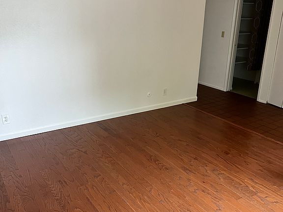 3rd image of 1803 Monarch Ln