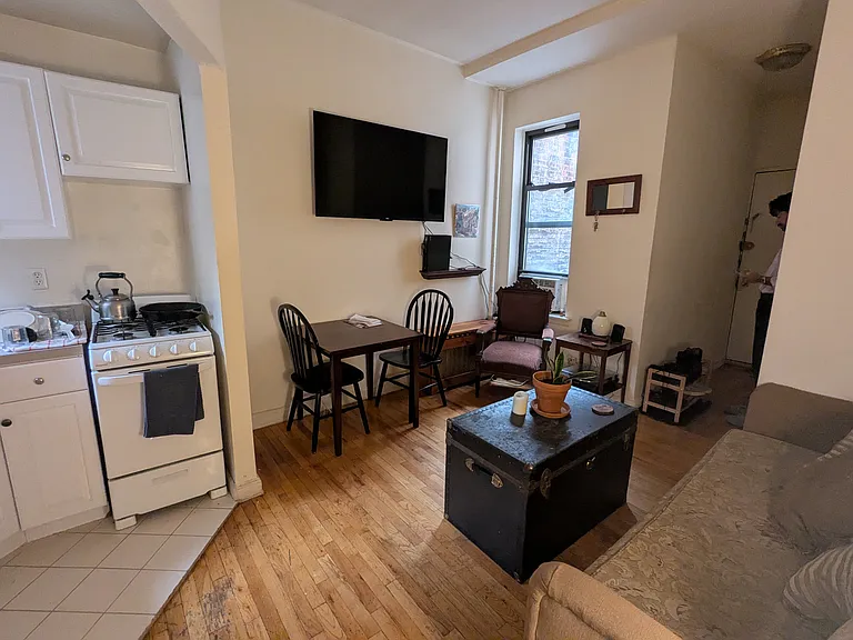 118 W 83rd St #3D — Photo 1