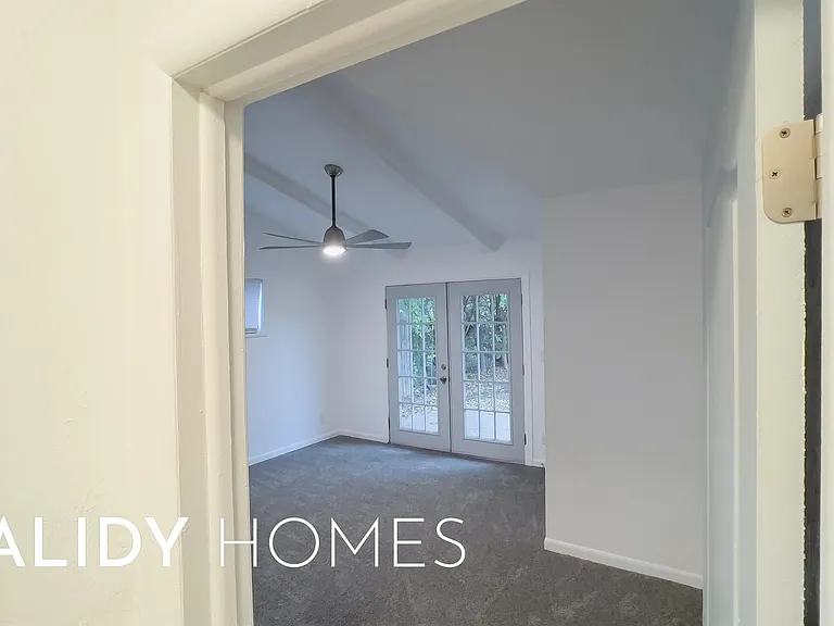 2714 Tottingham Rd — Photo 40