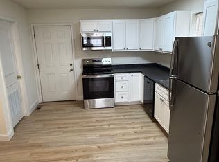 135 N 9th St, Dupo, IL 62239