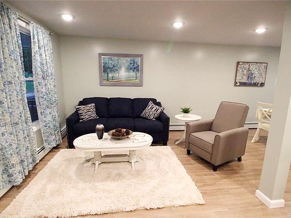 4th image of 303 Fillmore Ave