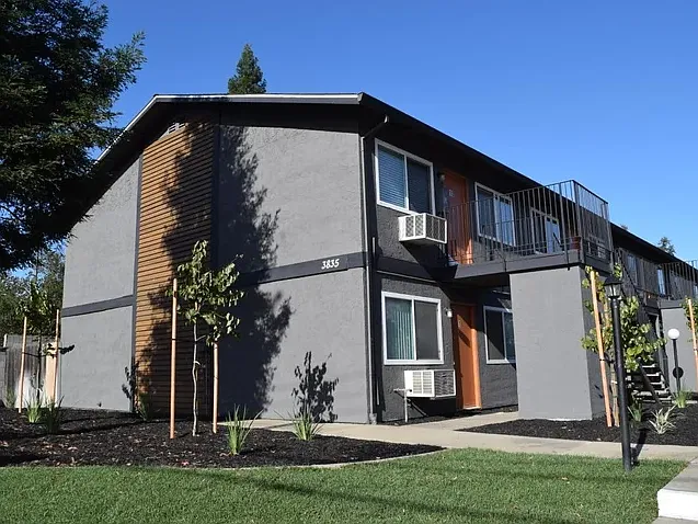 Sundance Garden Apartments