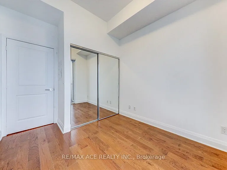 65 Saint Mary St #4209 — Photo 21