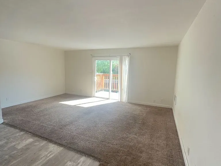 Park Place East — Photo 17