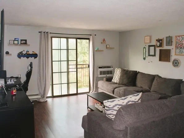 1 Royal Crest Dr APT 11, Randolph, MA 02368