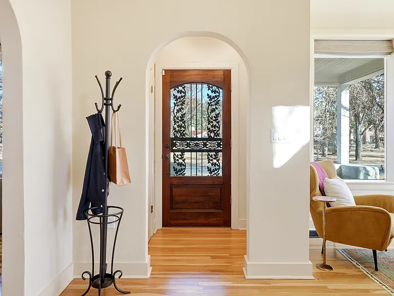 9000 Monaco St #8 — Photo 12