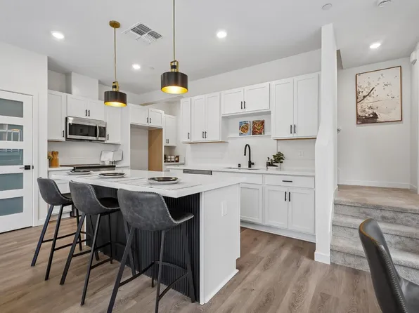 2043 Freya Walk, Sacramento, CA 95835