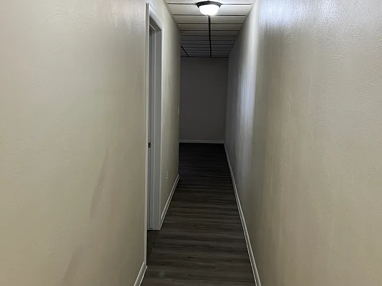 12 Zeller St #2 — Photo 3