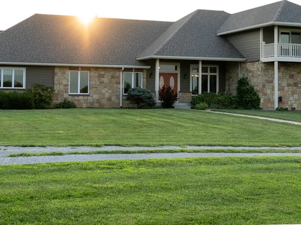 11301 S Croco Rd, Carbondale, KS 66414
