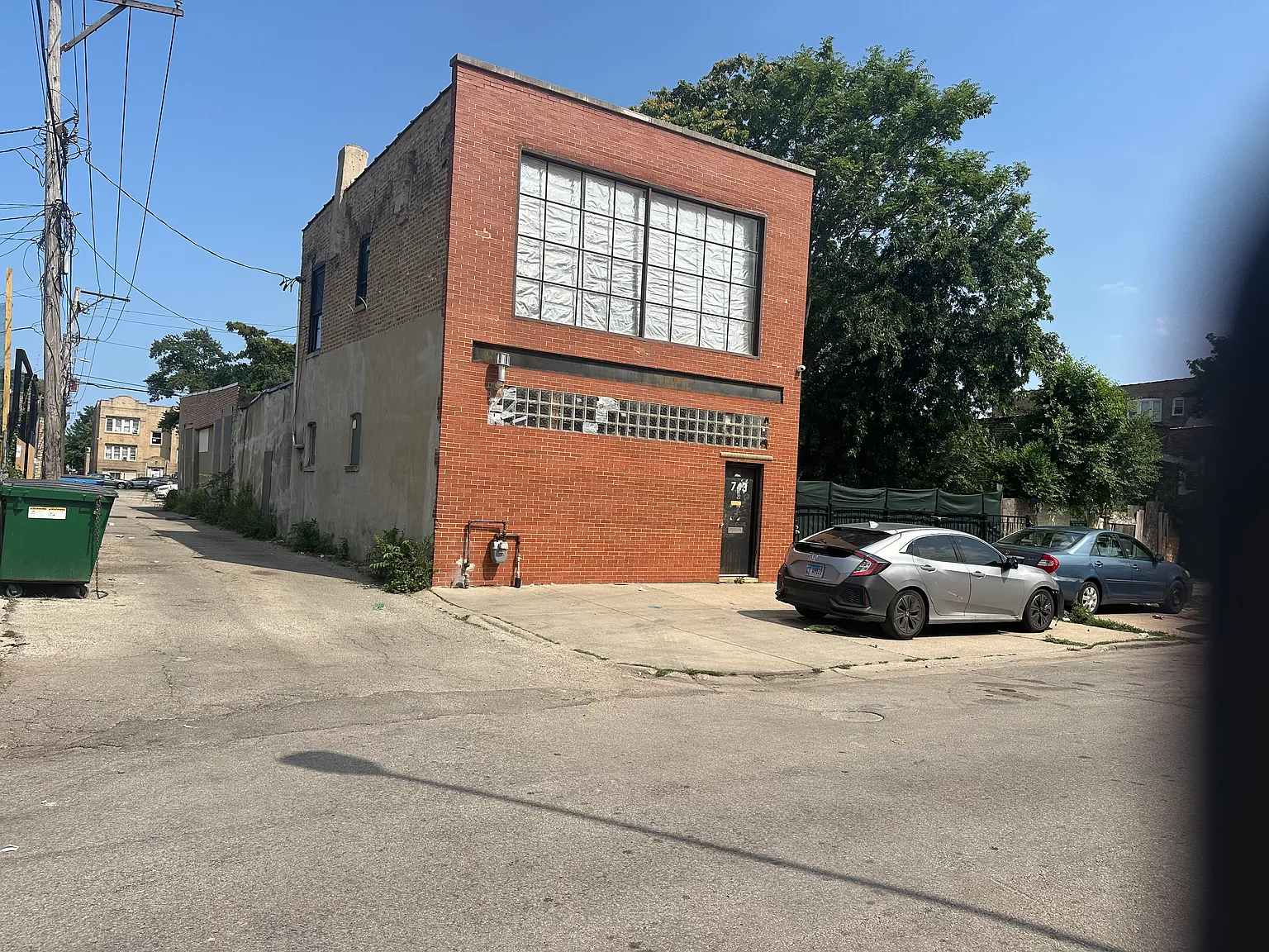 Studio, 4000 sqft, $2,885 — Photo 1